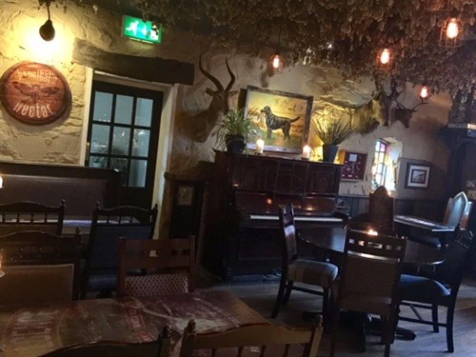 The Swan Inn Нантуич Екстериор снимка