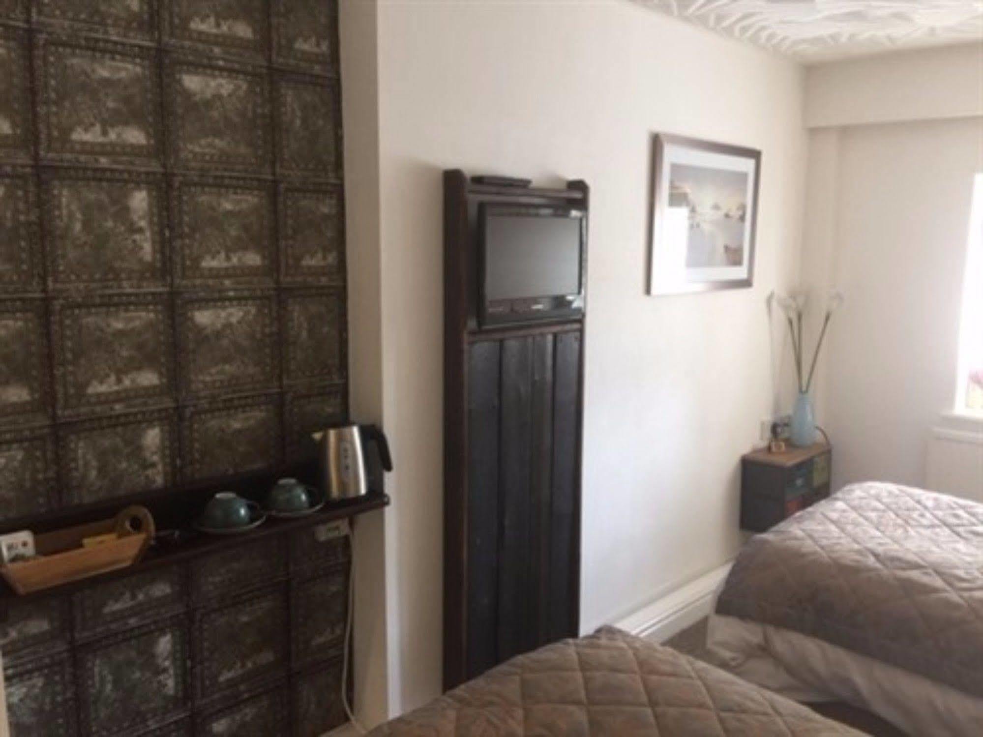 The Swan Inn Нантуич Екстериор снимка