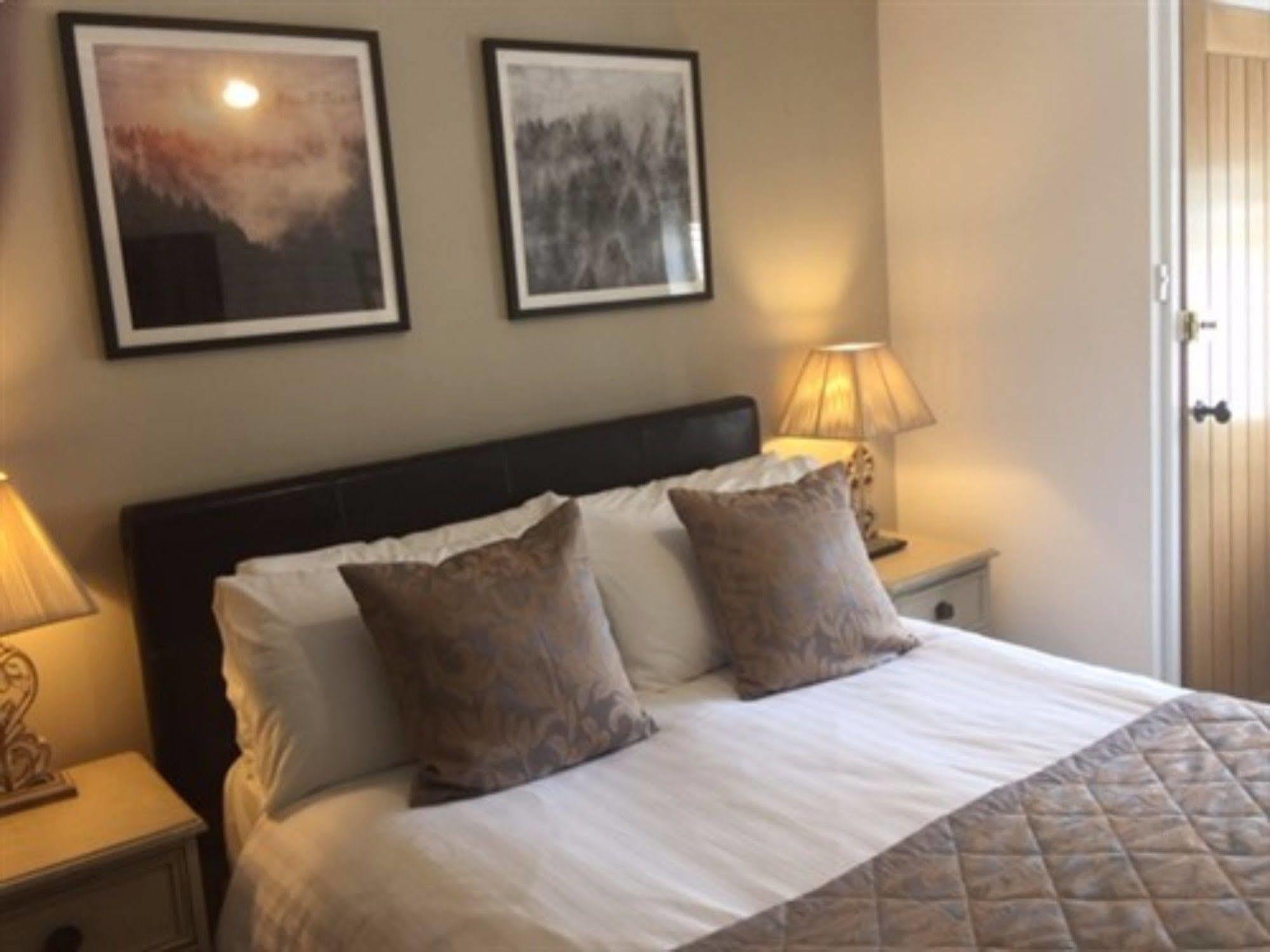 The Swan Inn Нантуич Екстериор снимка