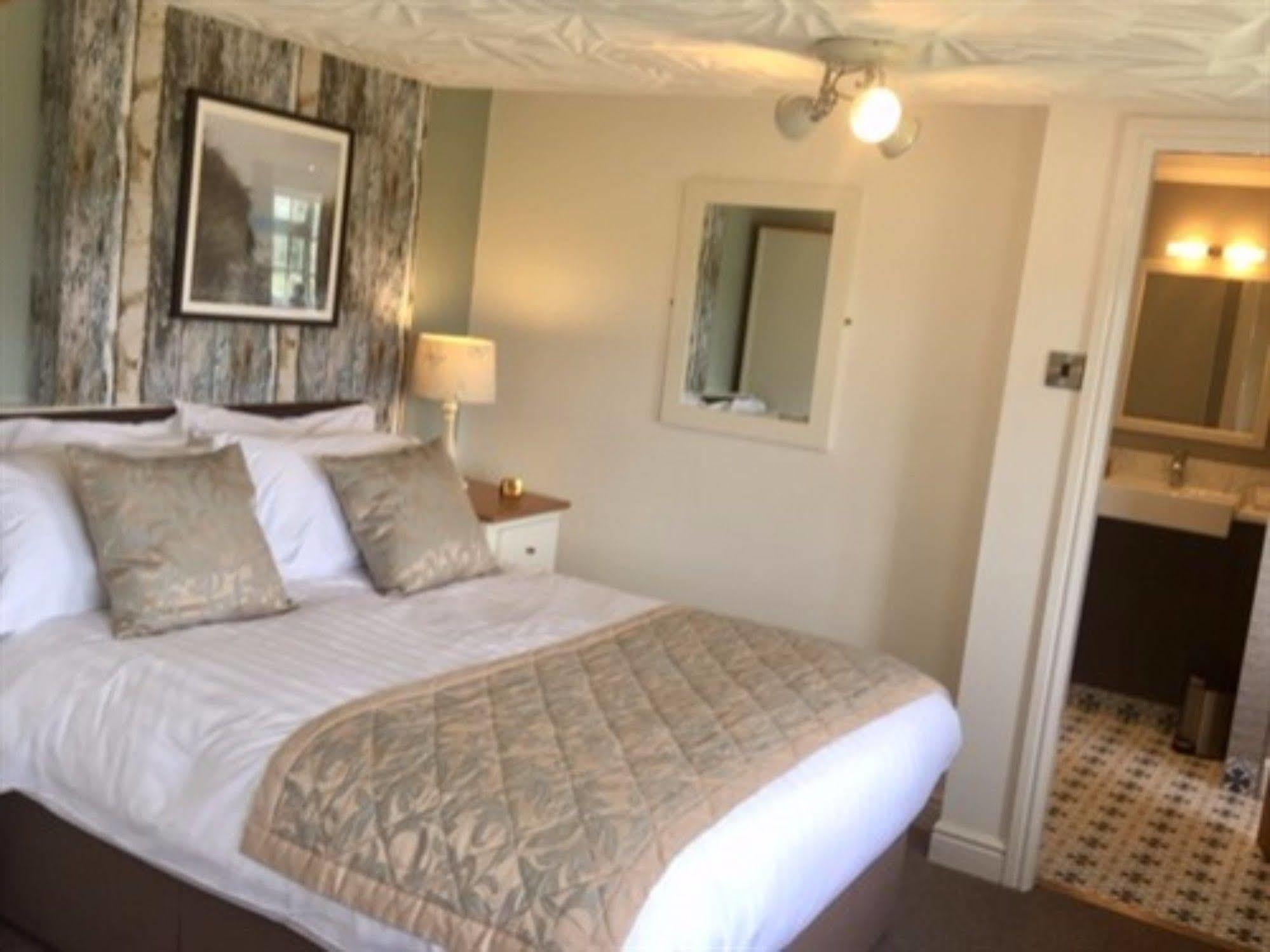 The Swan Inn Нантуич Екстериор снимка