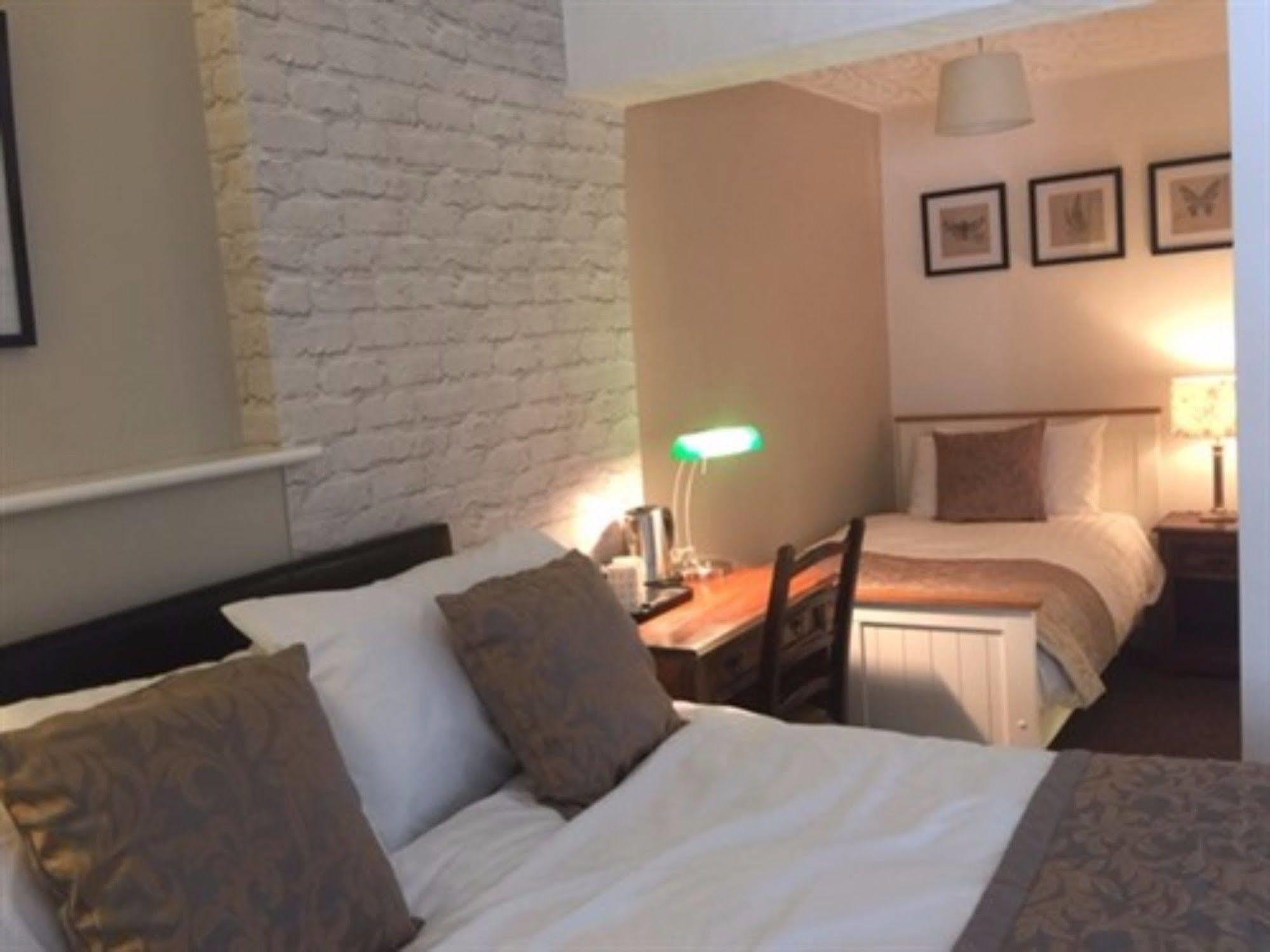 The Swan Inn Нантуич Екстериор снимка