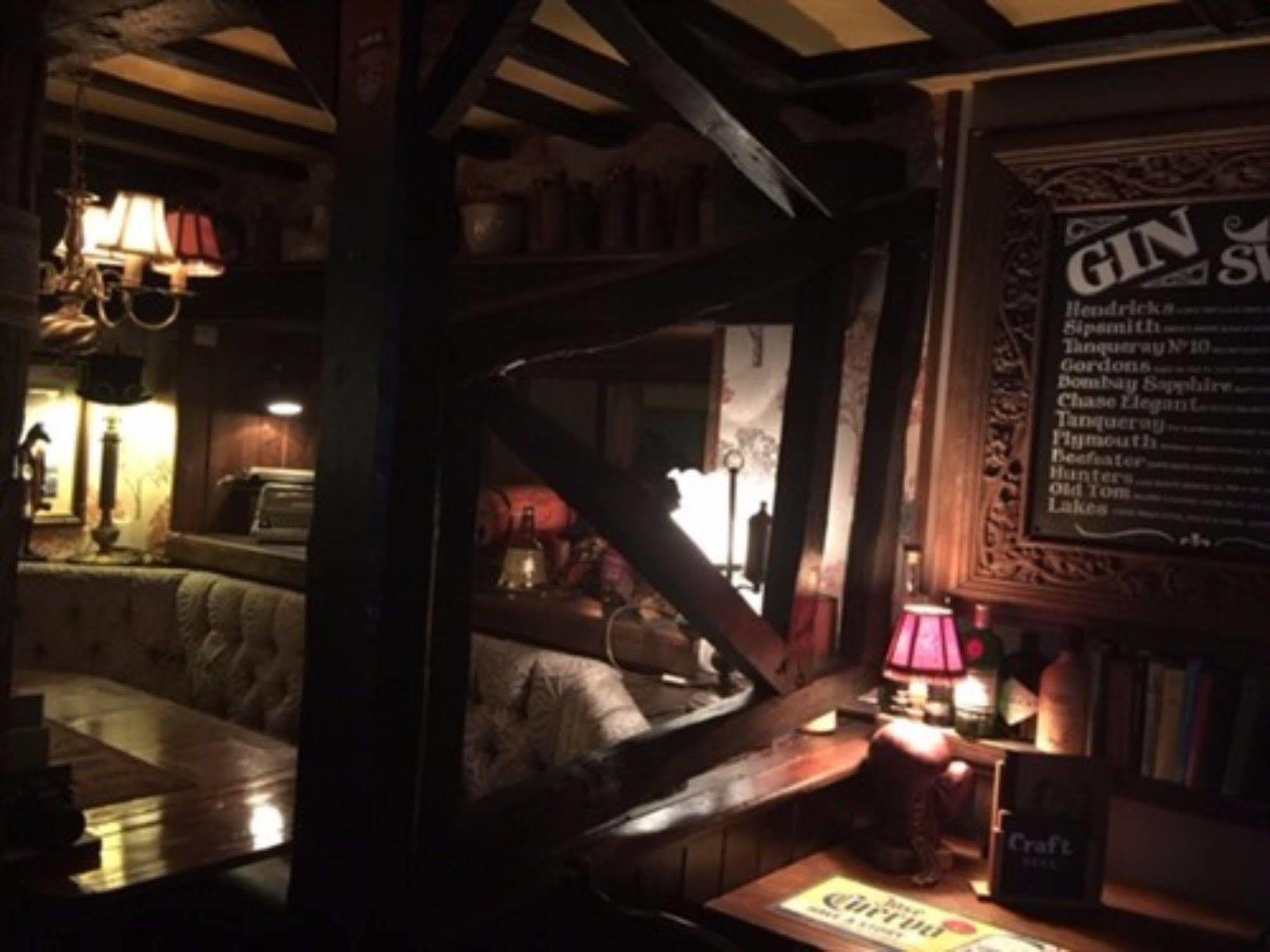 The Swan Inn Нантуич Екстериор снимка