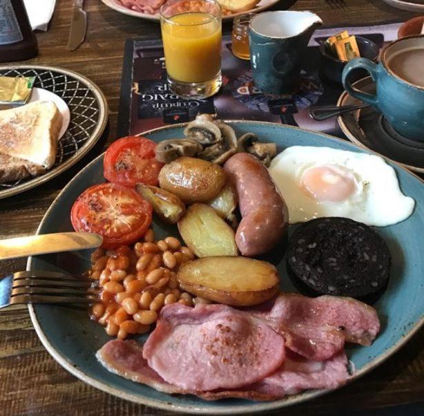 The Swan Inn Нантуич Екстериор снимка
